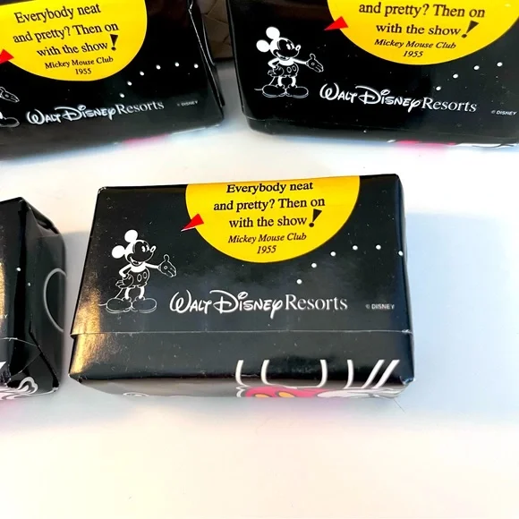Disney Resort Mickey 3 Facial Soaps 2 Bath Soaps - Picture 2 of 7
